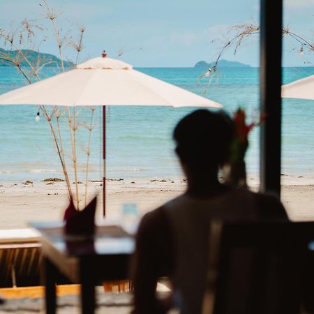 Ursula Beach Resort Ел Нидо Екстериор снимка